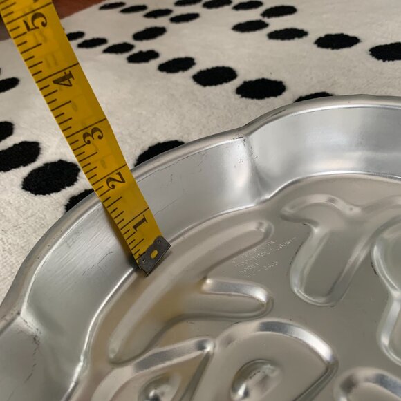 Vintage 80s Wilton Cake Pan Happy Birthday 3-D Shaped Mold 502-2405 Retro Baking - Picture 6 of 6